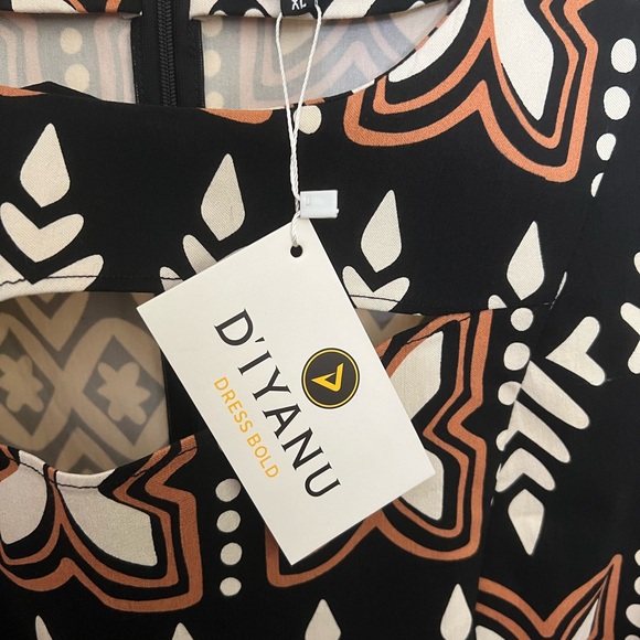 NWT D’iyanu geometric print stretchy neutral color dress - Picture 4 of 5